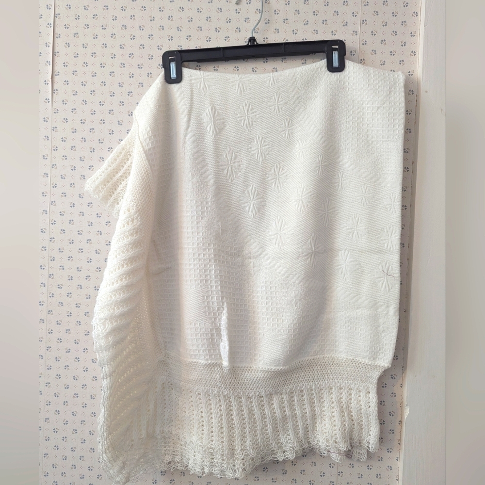 Vintage White Asymmetrical Lace Blanket Baby 1960's